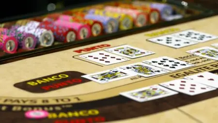 Mikä on sokkopanos pokerissa?